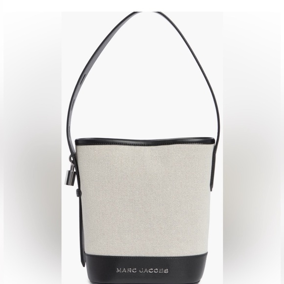 NWT Marc Jacobs cream and black canvas drifter bucket bag - Picture 2 of 7